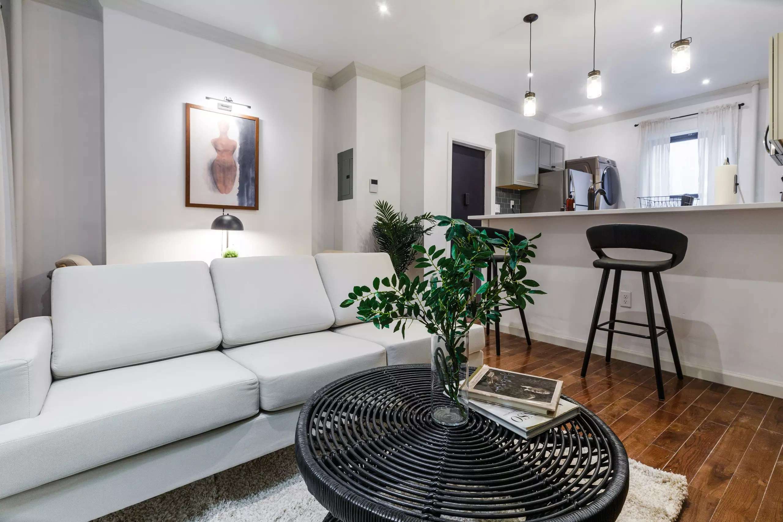 650-4S Living Room 2